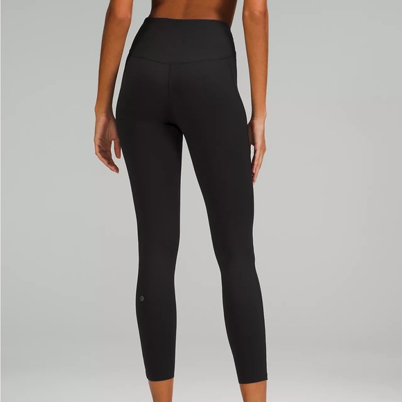 BRAND NEW Lululemon Base Pace High-Rise Tight 25" - Picture 2 of 8